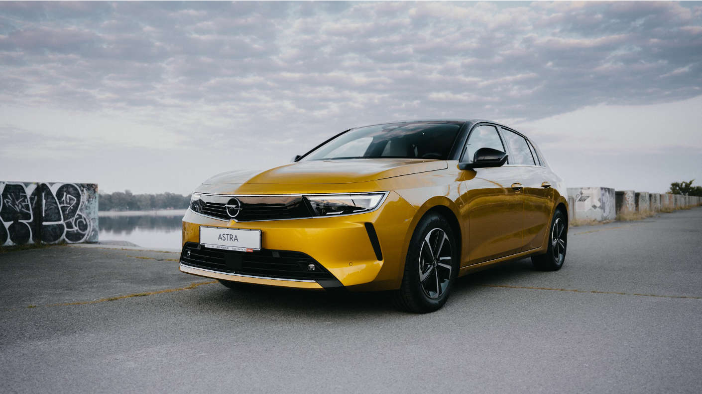 OPEL Astra визнано «Легковим автомобілем року в Україні 2024»!