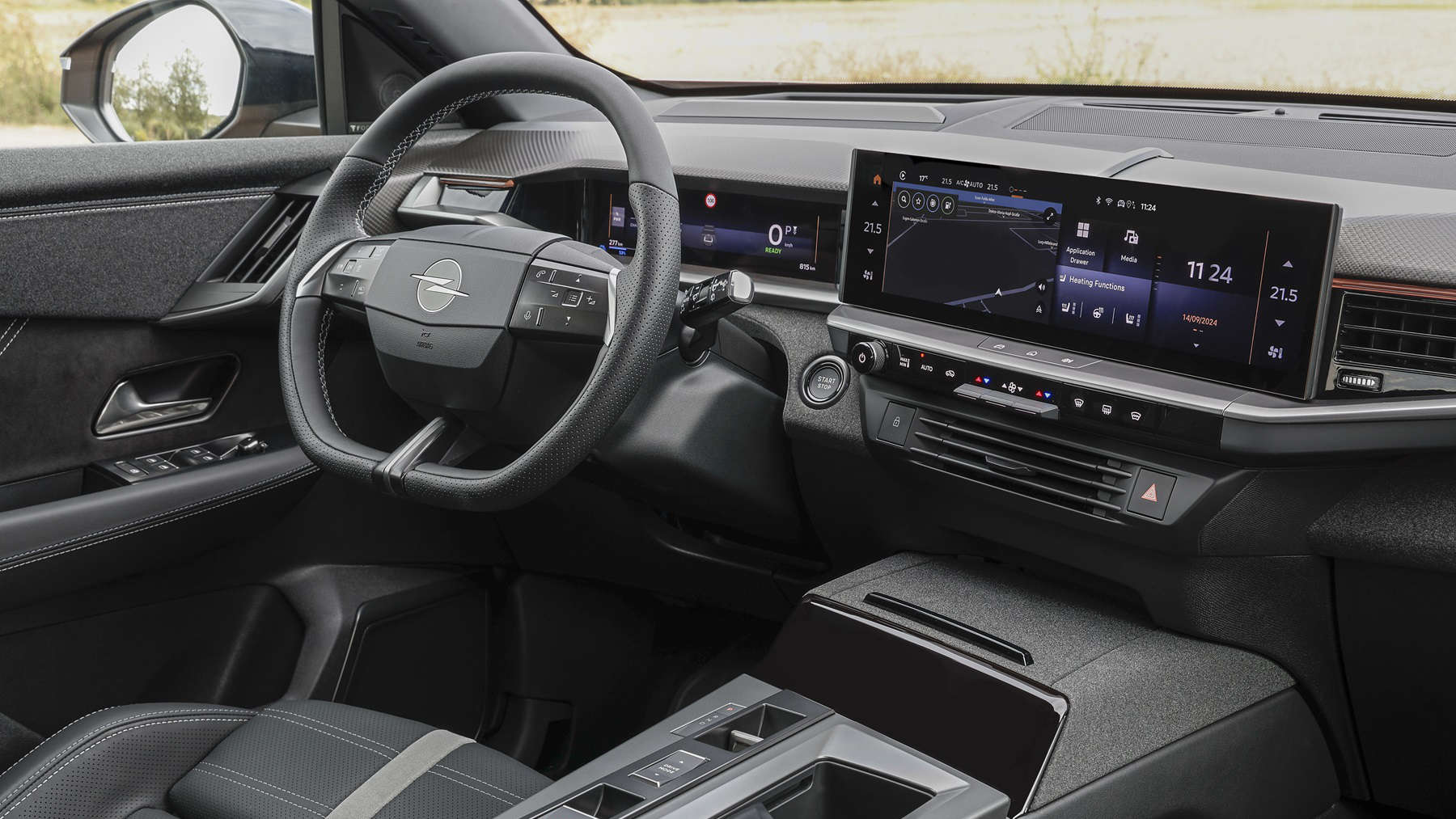 У салоні нового Opel Grandland