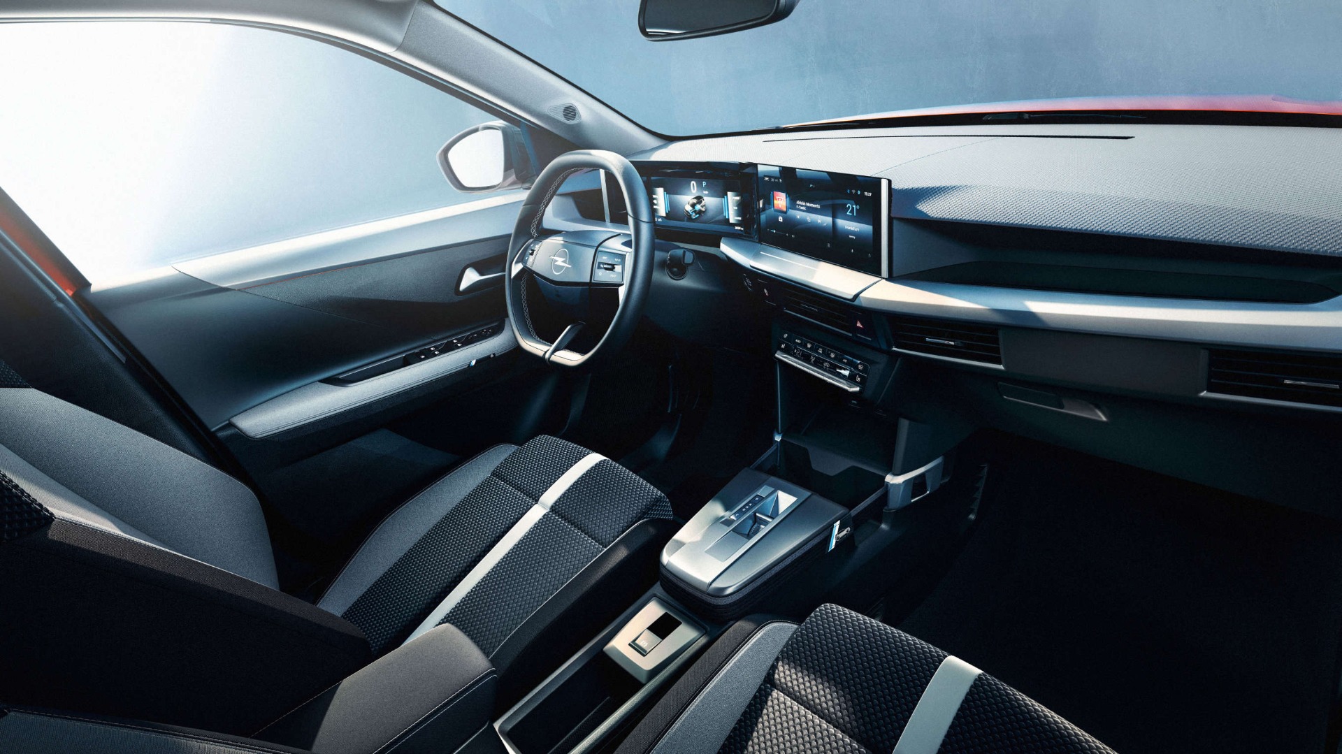 Інтерʼєр салону нового Opel Frontera