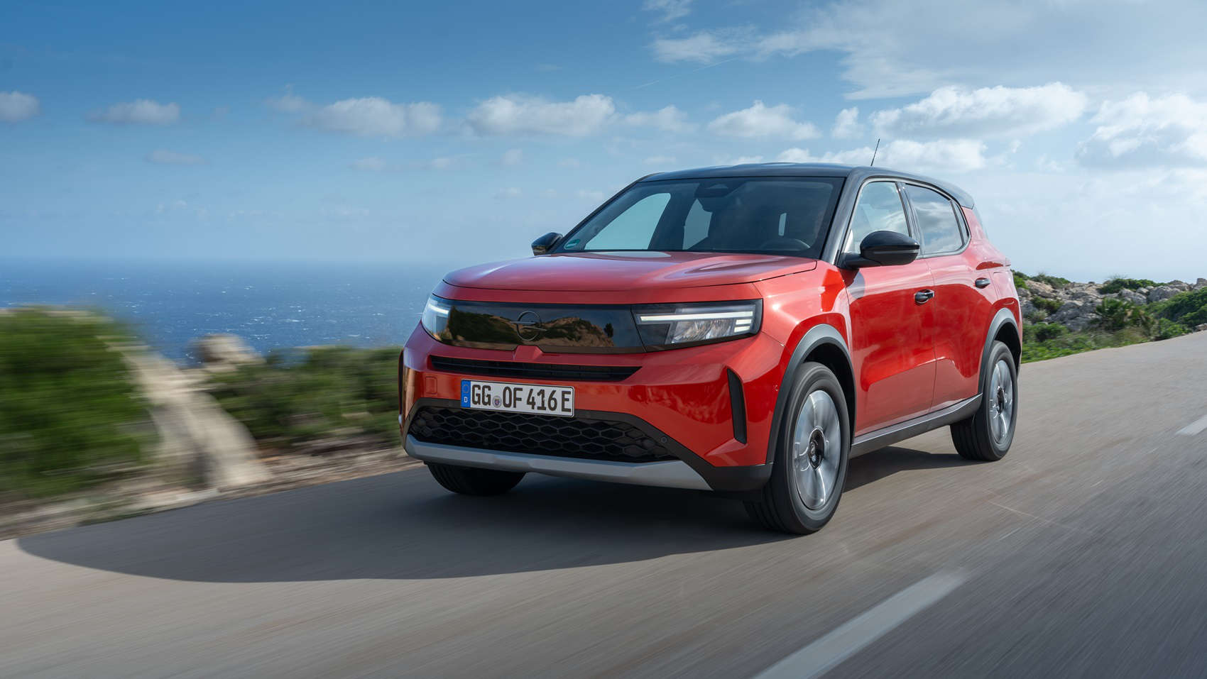 Новий Opel Frontera, вигляд спереду з лівого боку