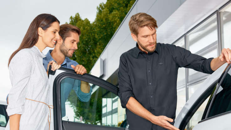 Замовте дзвінок менеджера автосалону